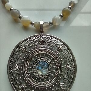 Elegant Silver Pendant Opal Necklace